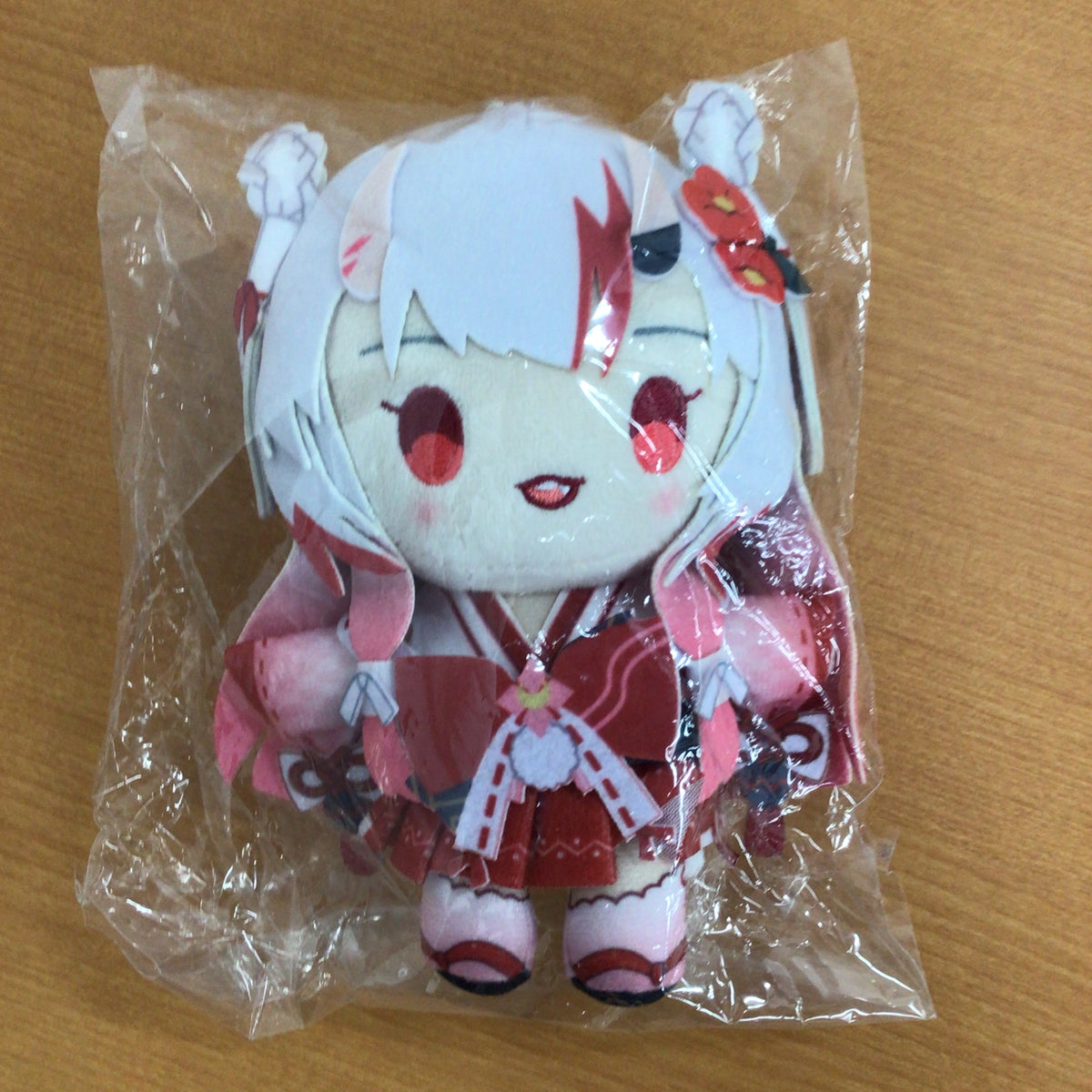 百鬼あやめ ホロライブ ぬいぐるみキーホルダー 巫女衣装ver. 誕生日記念2024