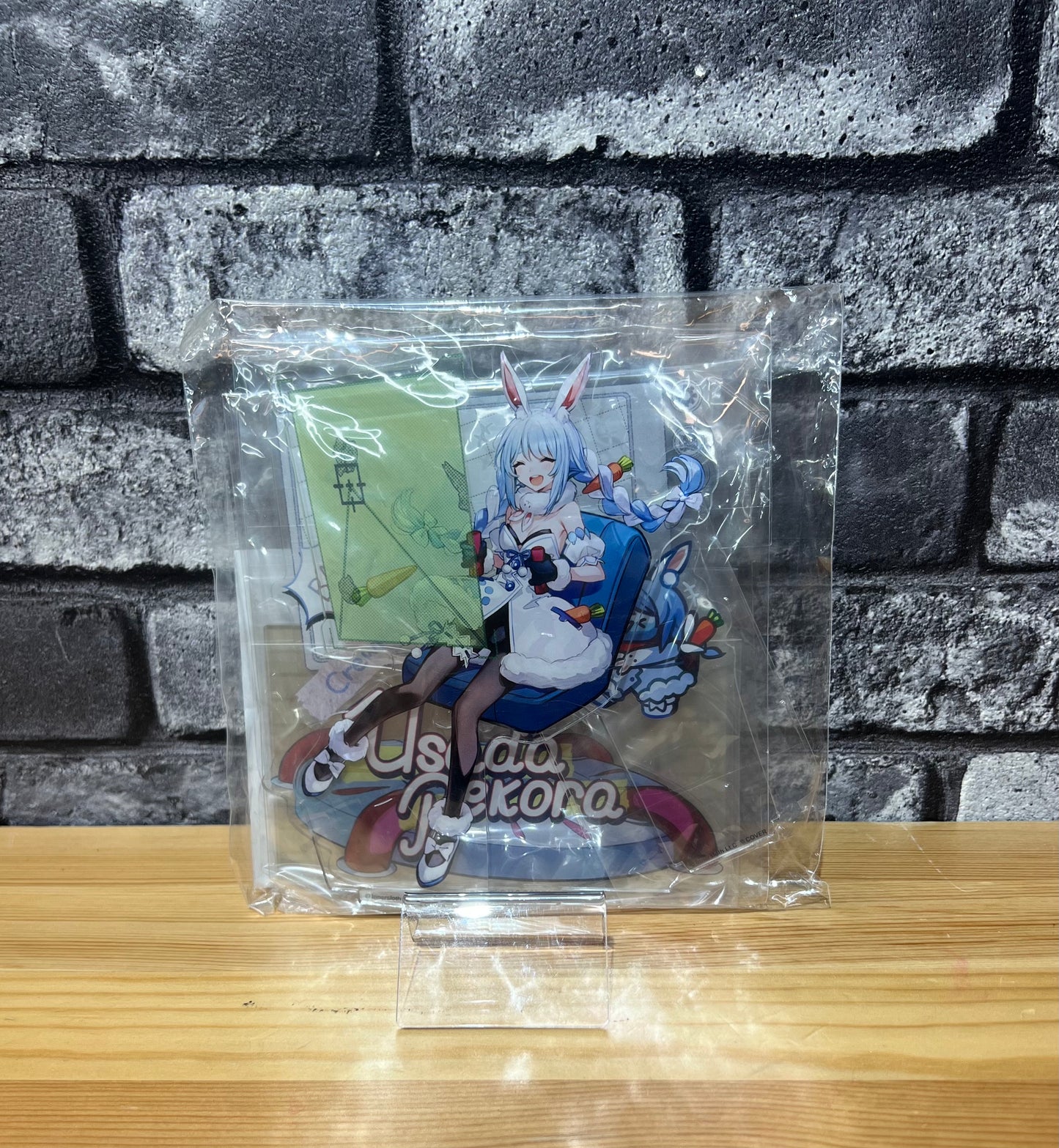Usada Pekora – Acrylic Diorama Stand from “Among Us × hololive”