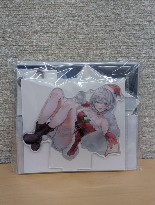 Shirogane Noel – Acrylic Diorama Stand (2024 Birthday “Noe Santa Delivery!”)